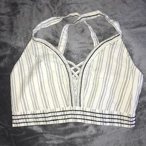 American Eagle off white and navy crop top!